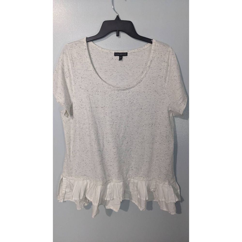 Lane Bryant white speckled tee ruffle trim size 14 / 16